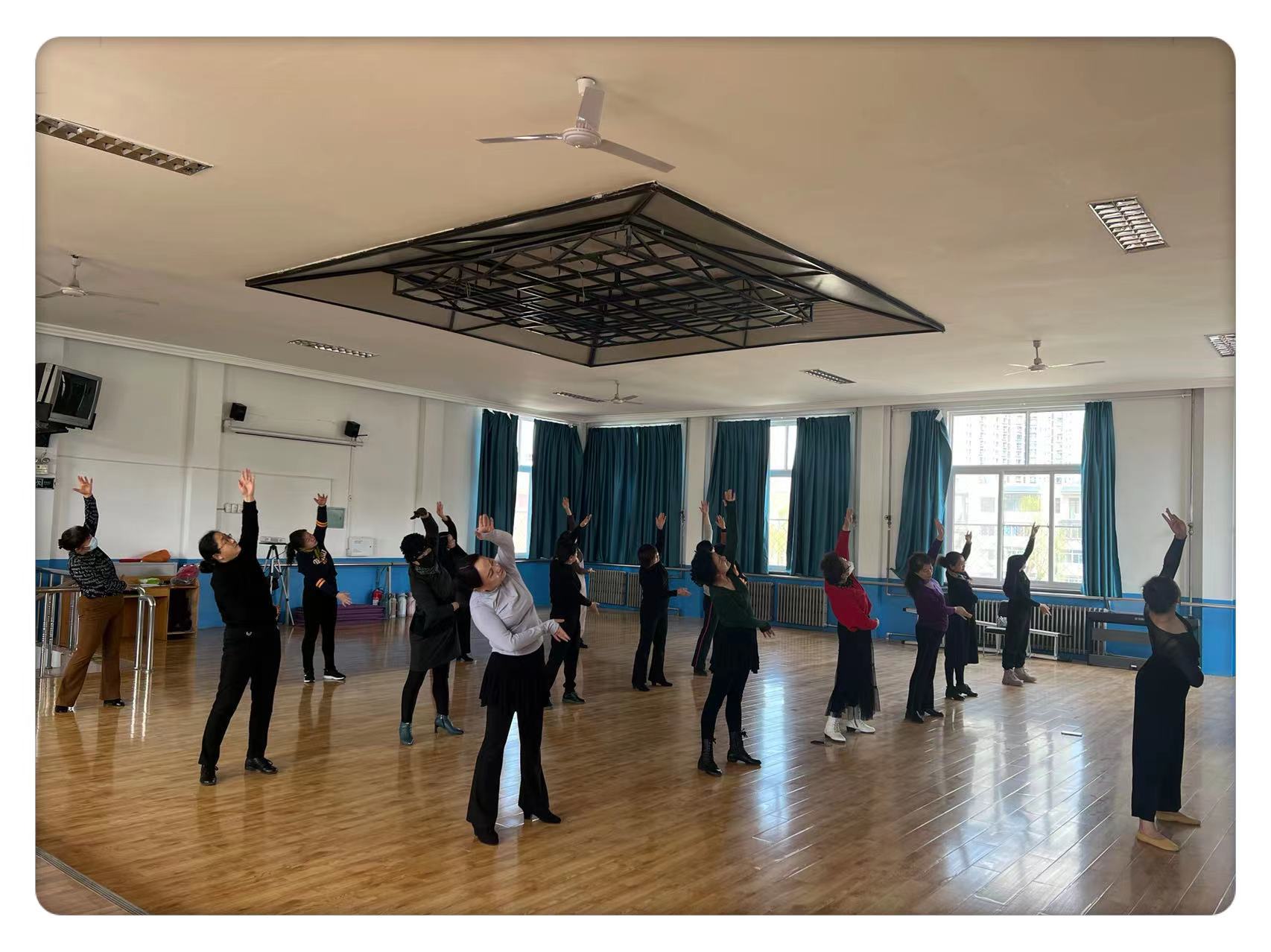 1695029036871952.jpg 5..jpg