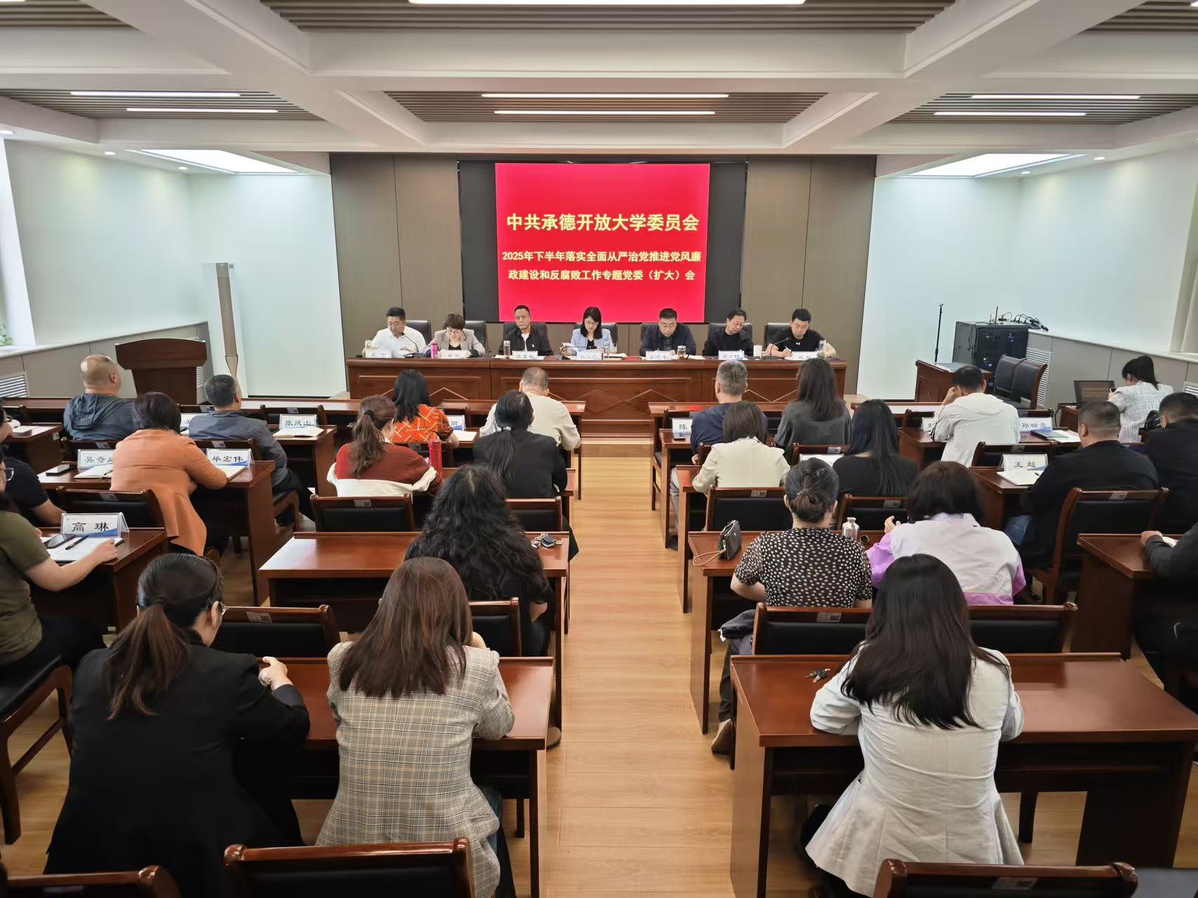 1758851720124934.jpg 5d6aec3b9dd9ece4d91616e353f623f1.jpg